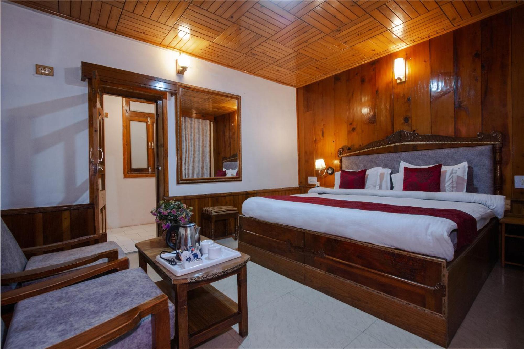 Holiday Home International -Vivaan Stays Manāli Exteriör bild