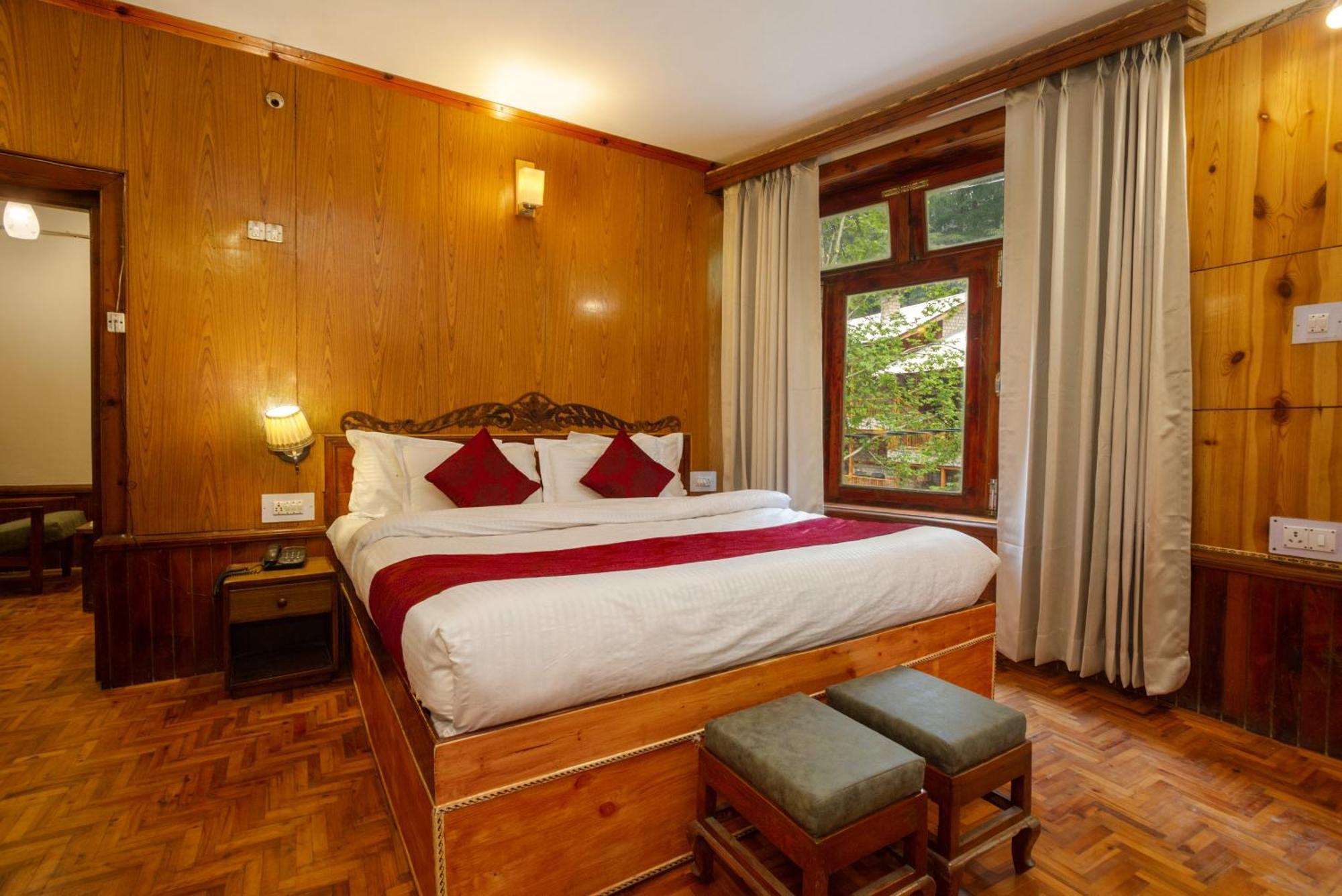 Holiday Home International -Vivaan Stays Manāli Exteriör bild