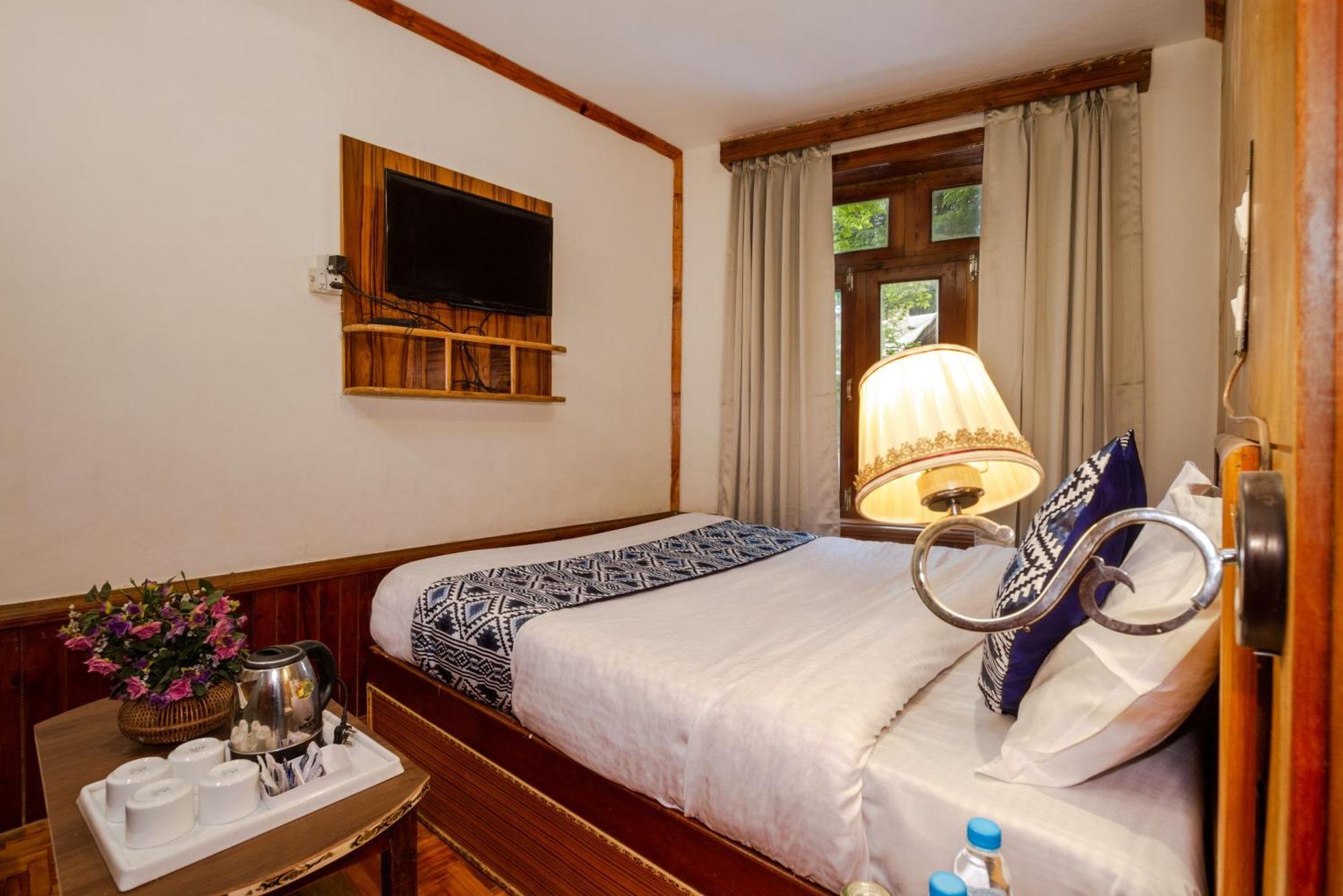 Holiday Home International -Vivaan Stays Manāli Exteriör bild